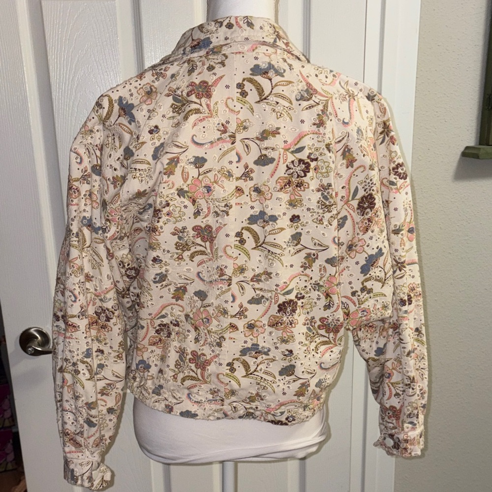 Anthropology Solitaire Eyelet Floral Cream Oversized Denim Jacket - Picture 7 of 12